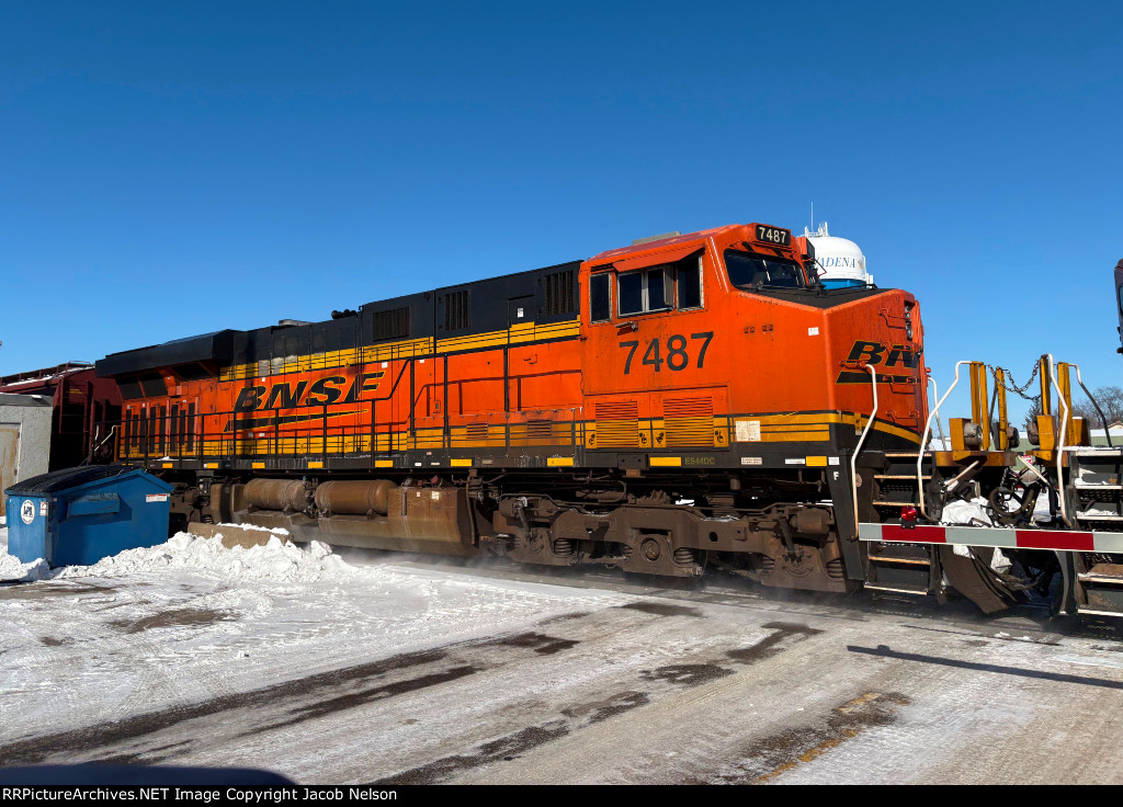 BNSF 7487